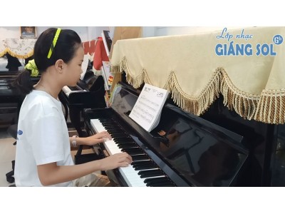 Dạy Đàn Piano Quận 12 || Dưới Ánh Trăng || Châu Nghi || Lớp nhạc Giáng Sol Quận 12