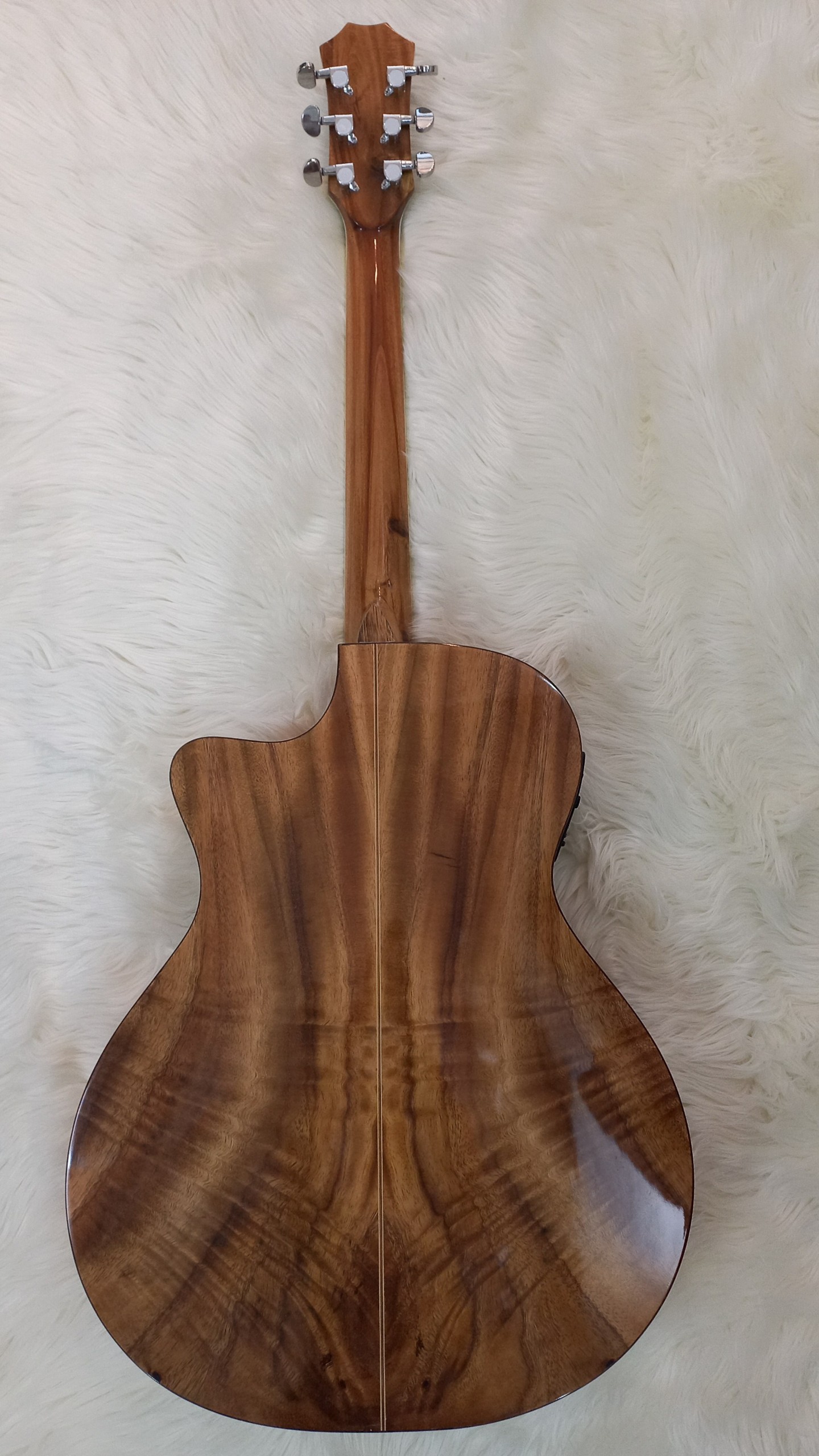 Bán đàn Guitar Acoustic GSA715 EQ B12 | Shop Nhạc Cụ Giáng Sol Quận 12,  bán đàn guitar acoustic, bán đàn guitar chất lượng quận 12, shop nhac cu quan 12, nhạc cụ Giáng Sol, bán đàn guitar gò vấp, nơi bán đàn guitar quận quận 12, bán đàn guitar online quận 12, đàn guitar giá rẻ, đàn guitar cho sinh viên
