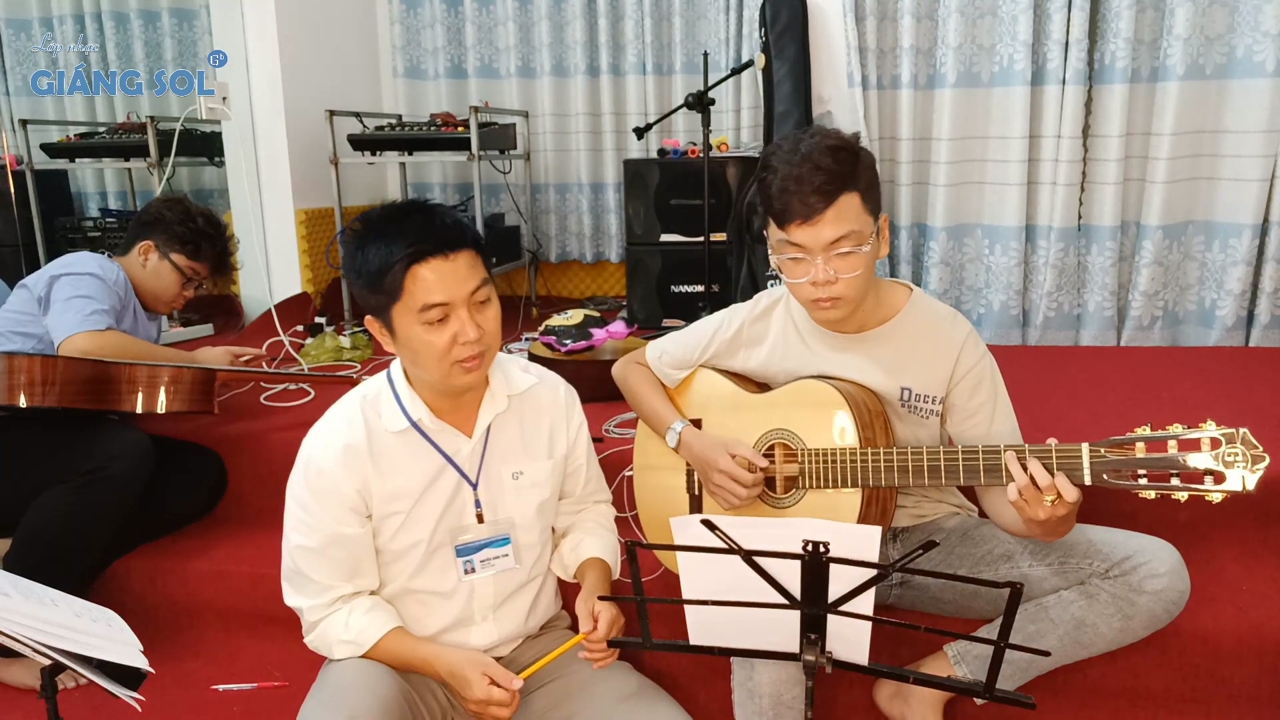 Kỷ niệm bỏ quên (ST: Đình Văn) Chí Diễn đệm Guitar || Lớp nhạc Giáng Sol Quận 12, lớp nhạc quận 12, học đàn guitar ở đâu tại quận 12, dạy thanh nhạc quận 12, dạy piano quận 12, dạy đàn guitar cơ bản quận 12