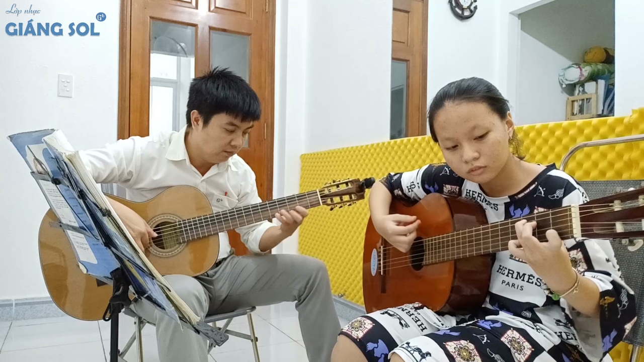 Dạy Đàn Guitar Quận 12 || Ngồi Lại Bên Nhau || Hoàng Yến || Lớp nhạc Giáng Sol Quận 12, dạy đàn piano quận 12, dạy đàn organ quận 12, học đàn guitar quận 12, trung tâm âm nhạc quận 12, trung tâm dạy guitar quận 12,