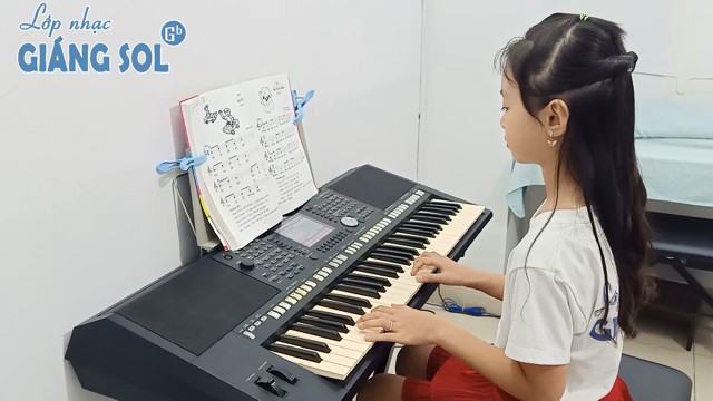 Dạy Đàn Organ Quận 12 || Hãy Xoay Nào || Băng Thanh || Lớp nhạc Giáng Sol Quận 12, dạy đàn Organ quận 12, học đàn Organ quậ 12, học đàn Organ ở đâu tại quận 12, trung tâm dạy đàn quận 12, lớp nhạc quận 12, lớp nhạc giáng sol quận 12, dạy đàn piano quận 12, dạy đàn guitar quận 12