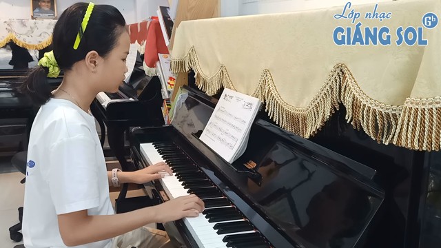 Dạy Đàn Piano Quận 12 || Dưới Ánh Trăng || Châu Nghi || Lớp nhạc Giáng Sol Quận 12, dạy đàn Piano quận 12, học đàn Piano quận 12, học đàn ở đâu tại quận 12, lớp nhạc quận 12, trung tâm dạy đàn quận 12, lớp nhạc Giáng Sol quận 12, dạy đàn Organ quận 12, dạy đàn Guitar quận 12