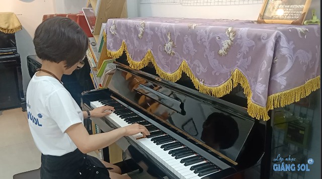 Dạy Đàn Piano Quận 12 || Nostalgy || Cô Hồng Ngọc || Lớp nhạc Giáng Sol Quận 12, dạy đàn Pano quận 12, học đàn Piano ở đâu tại quận 12, lớp nhạc quận 12, trung tâm dạy đàn quận 12, dạy đàn Organ quận 12, dạy đàn Guitar quận 12