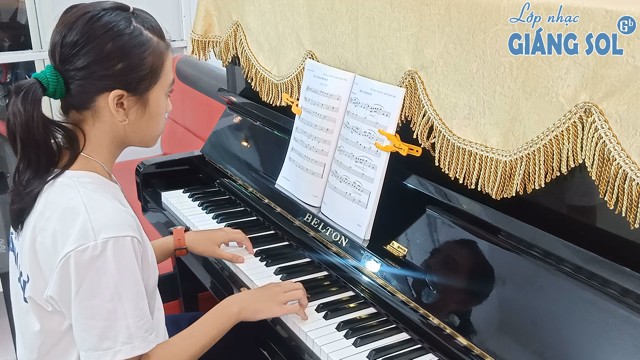 Dạy Đàn Piano Quận 12 || Old Mac Donald || Thái Vy || Lớp nhạc Giáng Sol Quận 12, dạy đàn piano quận 12, học đàn piano ở đâu tại quận 12, lớp nhạc quận 12, trung tâm dạy đàn quận 12, lớp nhạc giáng sol quận 12, dạy đàn organ quận 12, dạy đàn guitar quận 12