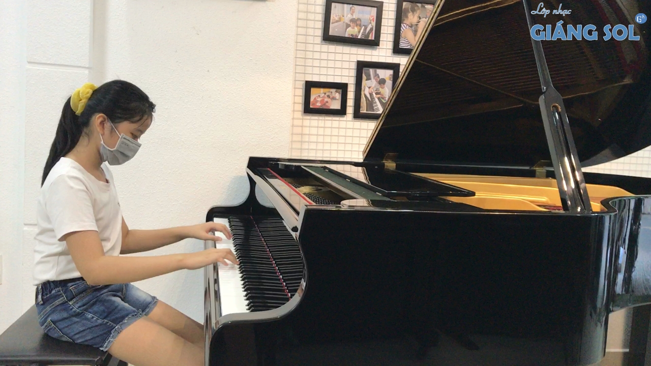 Dạy Đàn Piano Quận 12 || Que Sera Sera || Gia Hân || Lớp nhạc Giáng Sol Quận 12, trung tâm dạy đàn piano quận 12, lớp dạy đàn piano quận 12, dạy đàn piano cơ bản quận 12, học đàn piano ở đâu tại quận 12, học đàn piano cho bé tại quận 12