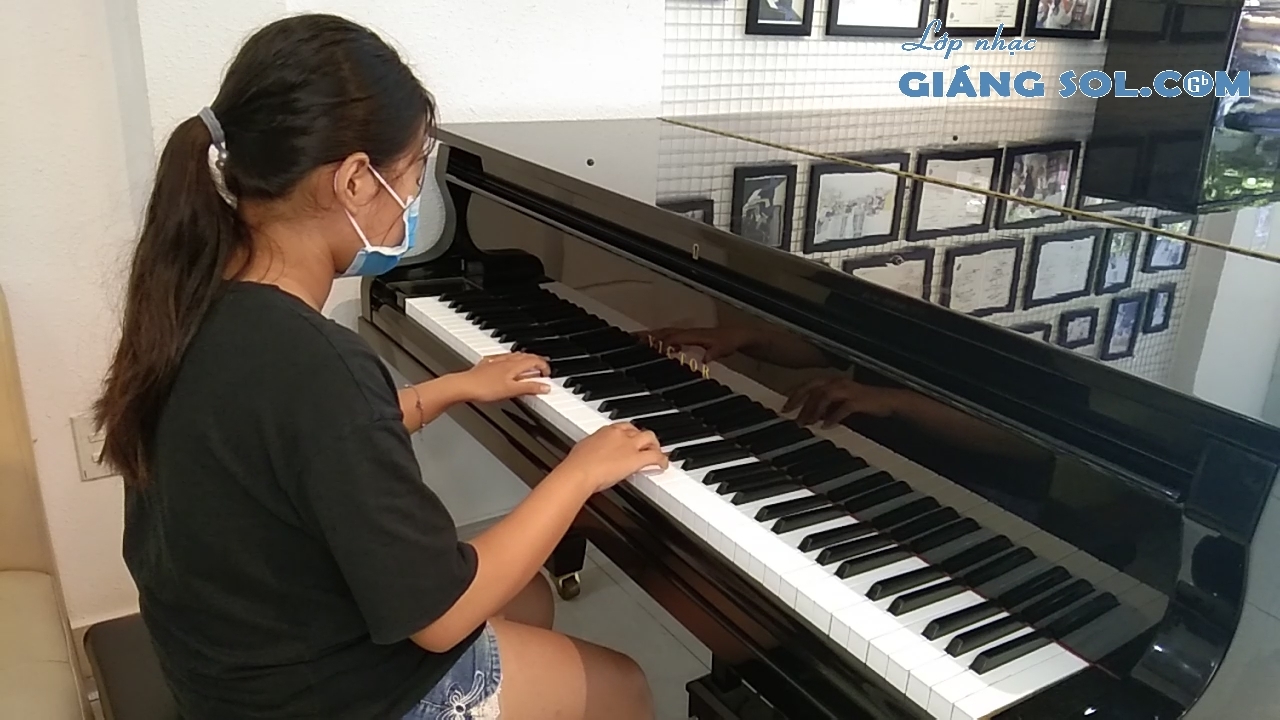 Dạy Piano Quận 12 || Canon in D || Cẩm Tú || Lớp nhạc Giáng Sol Quận 12, dạy đàn guitar quận 12, dạy đàn organ quận 12, dạy thanh nhạc quận 12, hướng dẫn học đàn