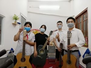 cách học guitar hiệu quả, lợi ích của guitar, những lợi ích khi chơi đàn guitar, học Guitar bạn sẽ được những gì, tại sao nên học guitar, dạy đàn guitar cho người mới bắt đầu, dạy guitar quận 12, lớp nhạc giáng sol, dạy đàn guitar quận 12,  dạy đàn guitar cho người mới bắt đầu.